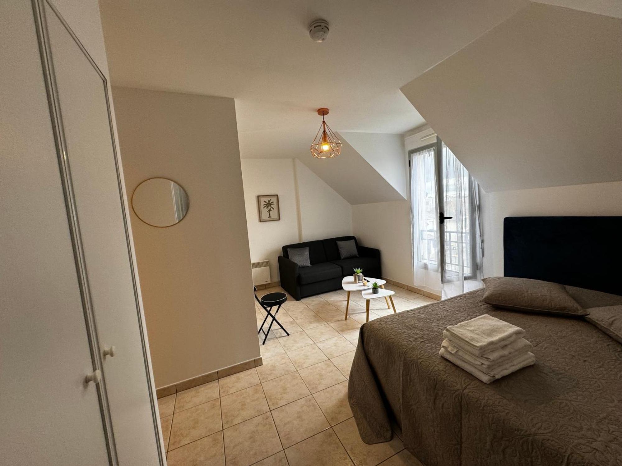 Le Studio Du 72 Apartment Bussy-Saint-Georges Luaran gambar