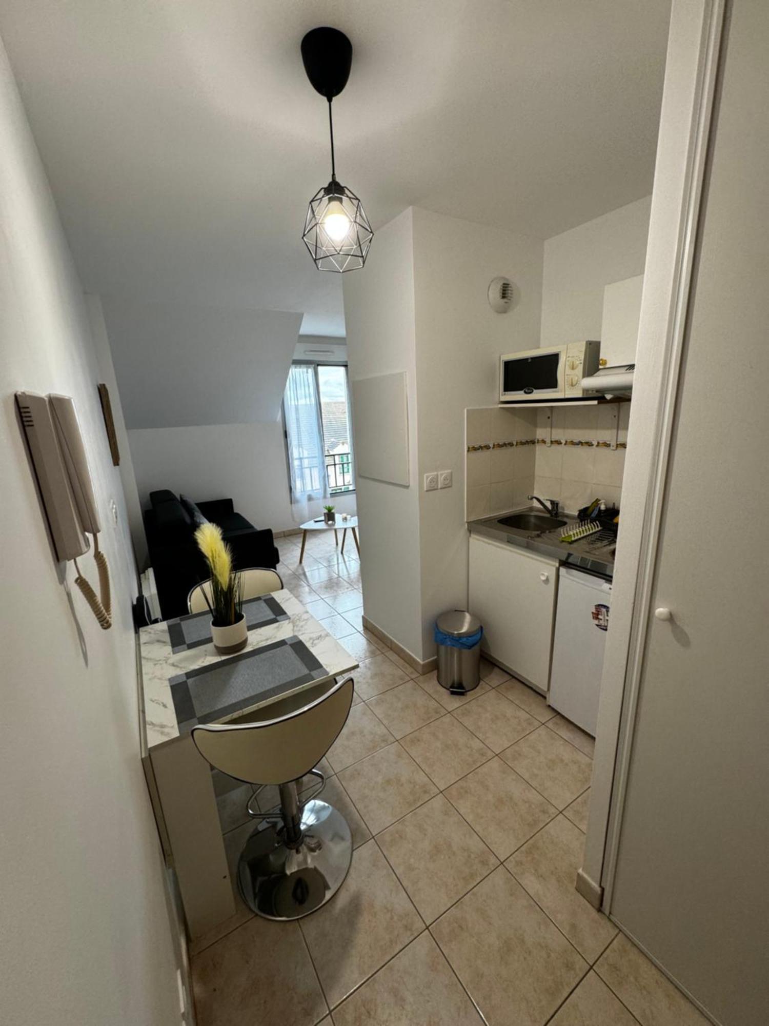 Le Studio Du 72 Apartment Bussy-Saint-Georges Luaran gambar